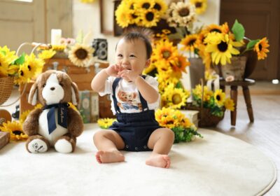 <1才バースデーフォト>驚異の体幹<ケーキスマッシュ>